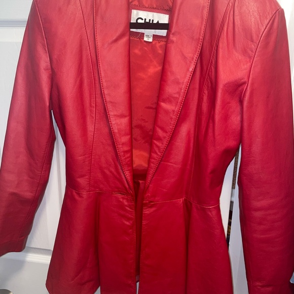 Chia Red Coat - Picture 2 of 2